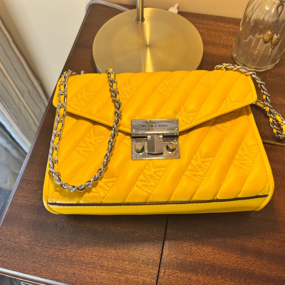 Michael Kors mustand quilted bag - Picture 3 of 10